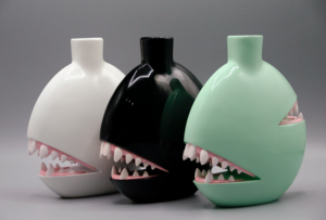 Biting Vase