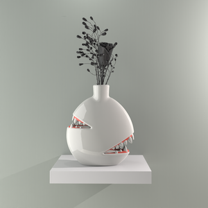 Biting Vase